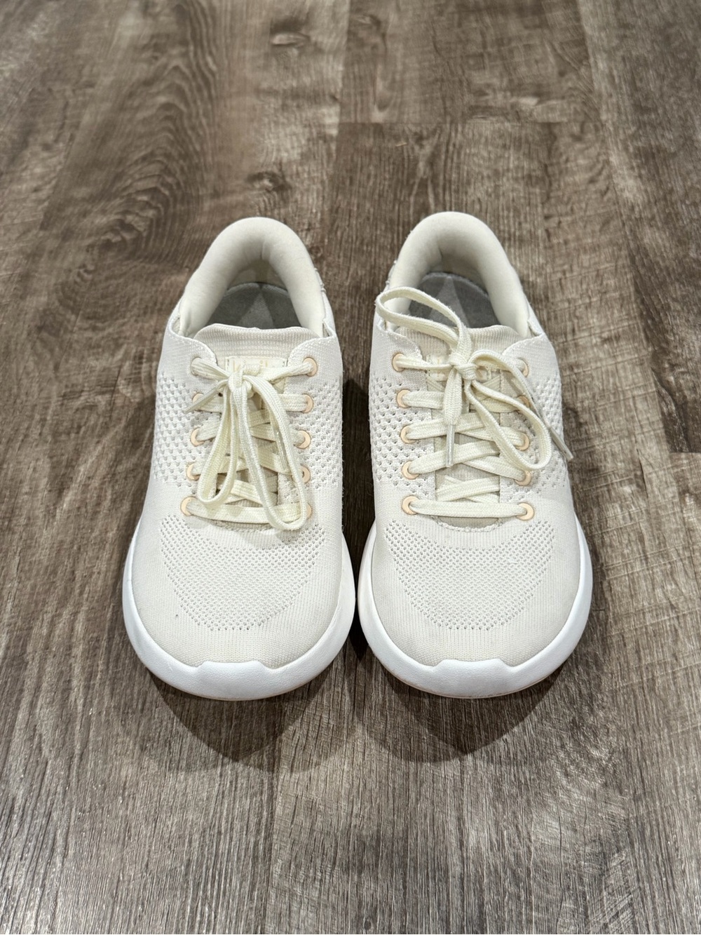 KIZIK Women's LIMA 2 Sneaker Pristine Yellow  Womens size 8